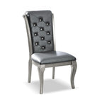 Sedia da pranzo grigia in similpelle, gambe color champagne, set da 2