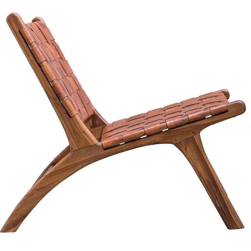 Poltrona con struttura in teak e seduta in pelle naturale color cognac intrecciata, 1 posto