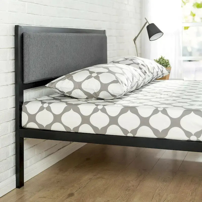 Struttura letto king-size nera con testiera imbottita, doghe in legno, 1 persona